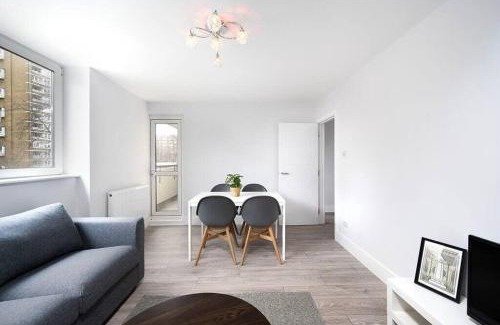 St Luke's Apartamento | Charming Apartment in the Pleydell Estate