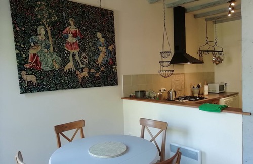 Lanvallay Apartamento | Encantador apartamento en el puerto de Dinan con jardín