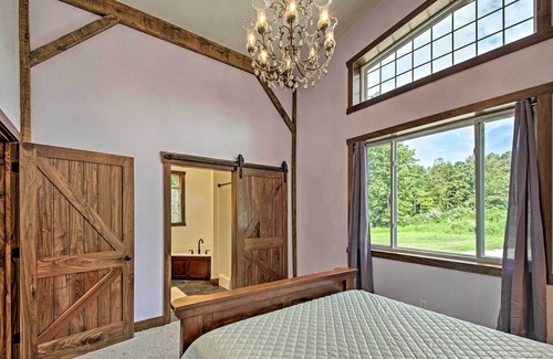 Huron Apartamento | Charming Apartment w/ Great Outdoor Space!