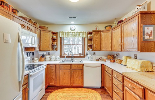 Salunga Apartamento | ¡NUEVO! Apartamento con patio - 5 mi a Spooky Nook Sports