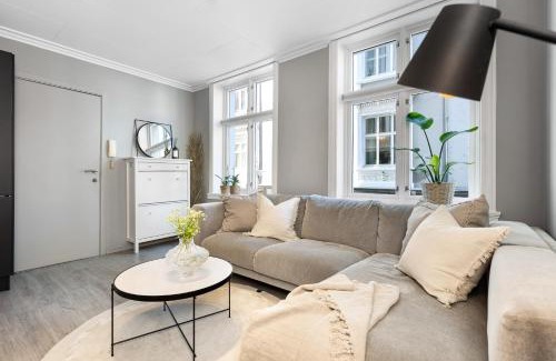 Al Municipality Apartamento | Charming Apartment, Walk to Everything in Bergen