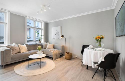Al Municipality Apartamento | Charming Apartment, Walk to Everything in Bergen