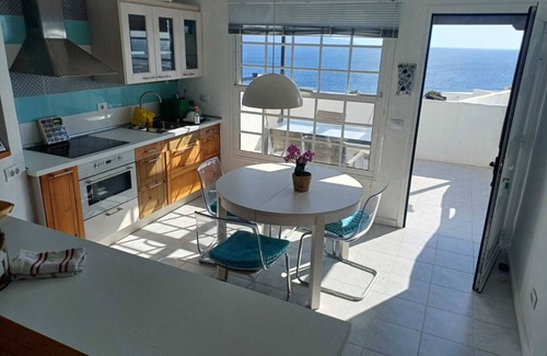 Gáldar Apartamento | Encantador apartamento con vistas espectaculares frente al mar.