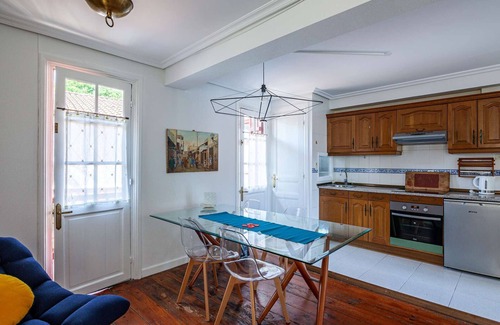 Hendaye Apartamento | Encanto en Hendaya: apartamento con balcón y 2 habitaciones