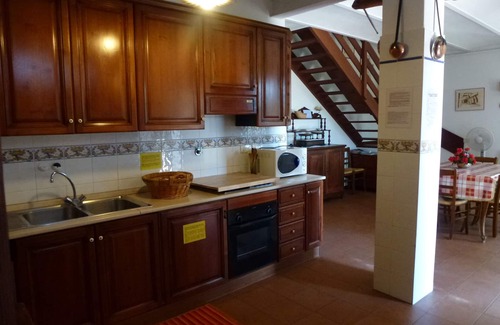 Torgiano Apartamento | Encanto apt. con piscina en una finca de vino. WIFI gratuito, jardín verduras gratuito, vino gratis