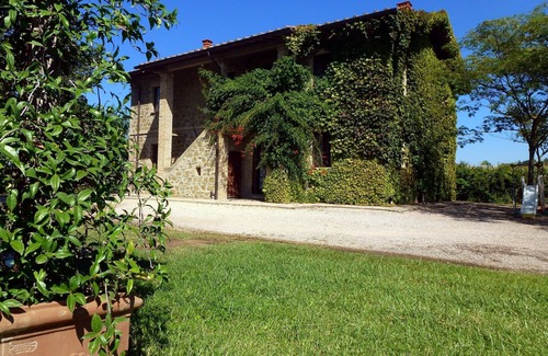 Torgiano Apartamento | Encanto apt. con piscina en una finca de vino. WIFI gratuito, jardín verduras gratuito, vino gratis