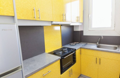 Kypseli Apartamento | Charming Balcony Escape in Kipseli