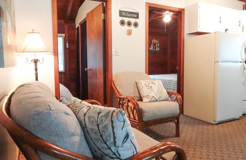 Balsam Lake Cabina | Charming Balsam Lake Waterfront Cabin / Cottage-Twinhome