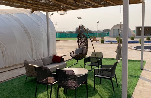 Ras Al Khaimah Casa | Charming barn in RAK. Rustic charm, modern comfort. Book now!