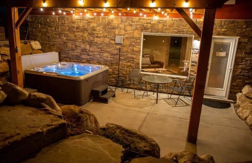 Park City Casa | Charming Basement Suite with a Mountain View