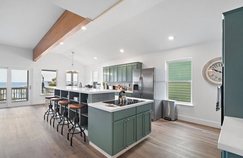 San Leon Casa | Charming Bayfront Home w/ Pool, Pier, and Firepit