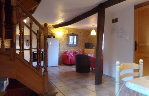 Nadaillac-de-Rouge Casa | Hermosa casa de piedra de 3 dormitorios