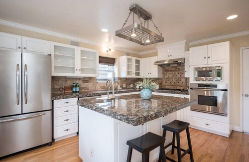 Shell Beach Casa | Charming Beach Cottage | Steps from Beach