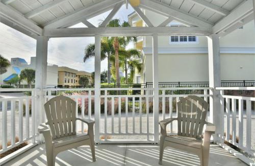 Siesta Key Village Casa | Charming Beach Cottage Steps to Siesta Beach and Village Shops and Restaurants