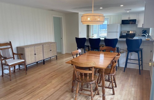 Hampton Casa | Charming beach cottage in highly desirable Plaice Cove district, Hampton