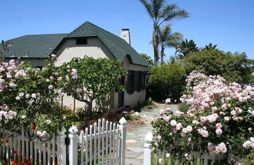 Del Mar Casa | Histórico Del Mar Pueblo Cottage