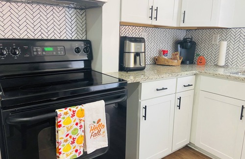 Williamsburg Apartamento | Charming Beach-Style 2-bedroom apartment - Near All the Action!