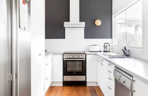 Torbay Apartamento | Charming Beachside Cottage