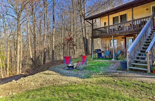 Beacon Apartamento | Charming Beacon Apt with Fire Pit Near Hiking!