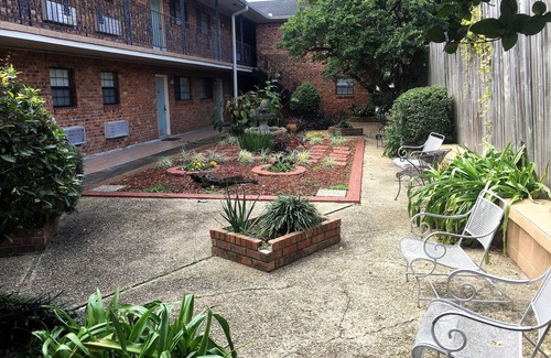 Beauregard Town Historic District Apartamento | Charming Beauregard Town Apartment 1 block to River Center / Minutes to LSU