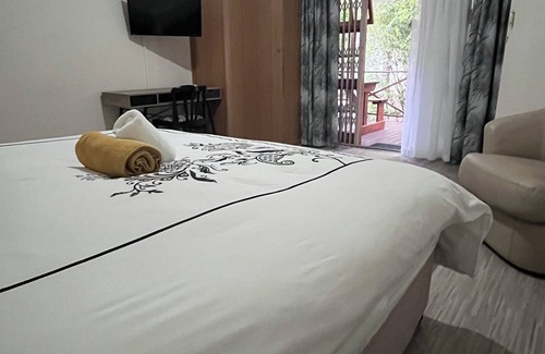 Selborne Cama Y Desayuno | Charming bed & breakfast with 10 bedrooms and WiFi, AC in enjoyable East London
