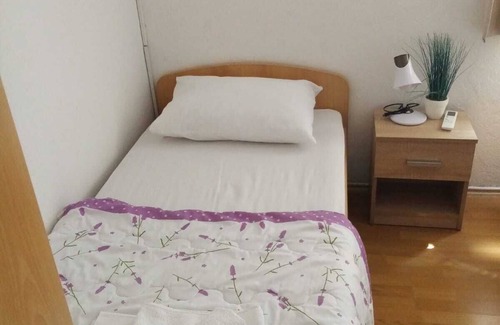 Medjugorje Cama Y Desayuno | Charming bed & breakfast with 9 bedrooms and WiFi, AC in enchanting Međugorje