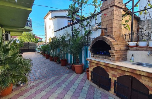 2 Mai Cama Y Desayuno | Charming bed & breakfast with AC and WiFi in amazing 2 MAI