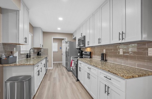 Bedford Casa | Charming Bedford 4BR Gameroom