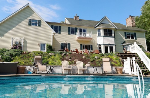 McKean Cama Y Desayuno | Charming BnB on private estate with pool: Room #3