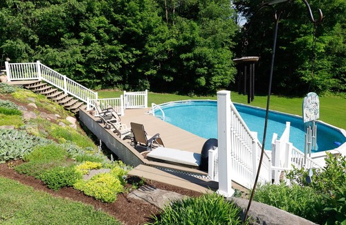 McKean Cama Y Desayuno | Charming BnB on private estate with pool: Room #3