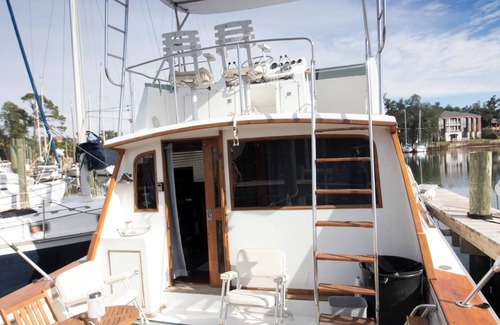 Panama City Alquiler De Eote | Charming boat with AC and WiFi in wonderful Panama City