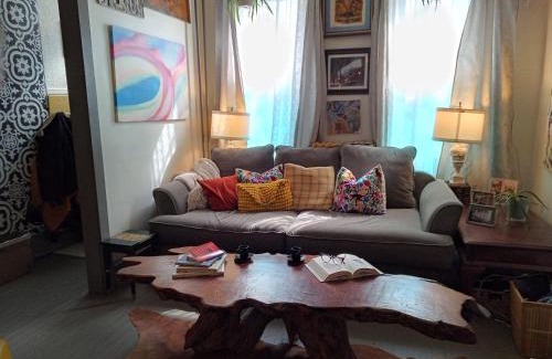 Dickinson Narrows Casa | Charming Bohemian Rental