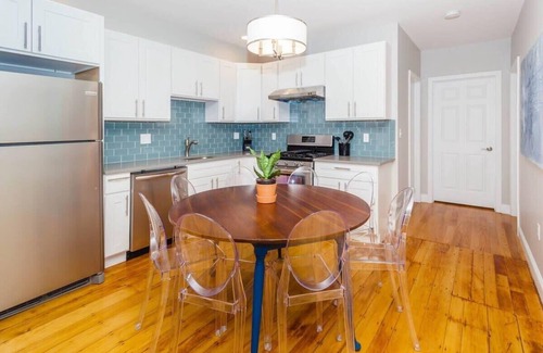 Dorchester Casa | Charming Boston Home | Near T