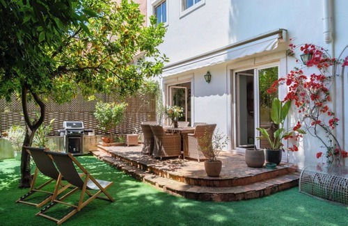 Merces Casa | Charming bourgeois house with garden in the heart of Lisbon - sleeps 8