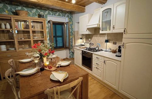 Gualdo Cattaneo Apartamento | Charming boutique apartment in the heart of Umbrian wine country.