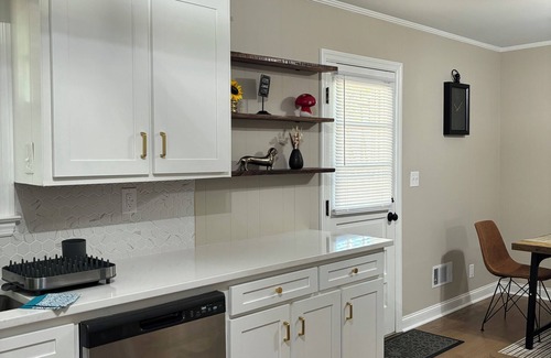 Florence Casa | Charming Brand NEW 3B/2bathroom house closed by to all shopping and MUSC