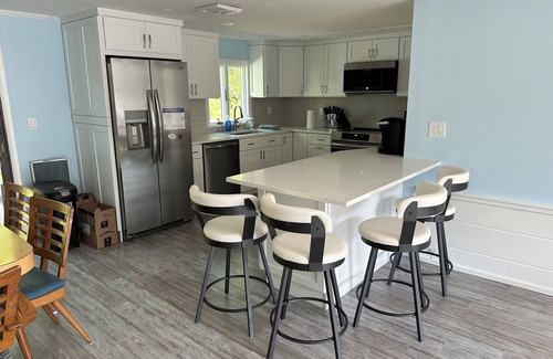 Bass River Casa | Charming, Bright 3BR/2BA – Walk to Beach, AC, Grill, Fire Pit & Private Backyard