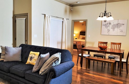 South Baton Rouge Casa | Charming & Bright 4BR Home near L'Auberge, LSU & Downtown!