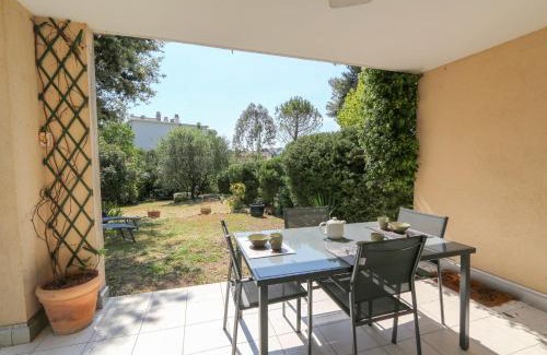 Prado - Republique Apartamento | Charming & bright flat with AC Garden 300m and Closed Garage - BENAKEY