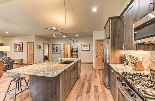 Buena Vista Casa | Buena Vista Home w / Central AC, 1 cuadra de Main St