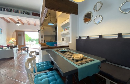 Roquetas de Mar Casa | Bungalow con encanto ubicado en la orilla de la playa