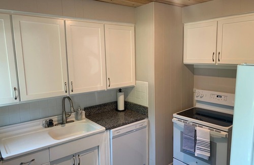 Manhattan Casa | Charming bungalow centrally located in the heart of Manhattan, Kansas.