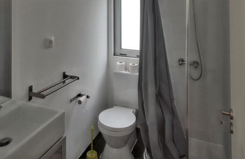 Burinhosa Casa | Charming Bungalow in Pataias with Shared Pool