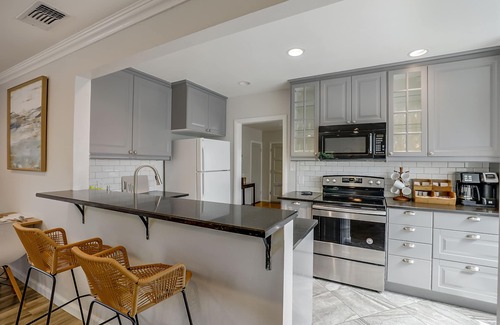 Southeastern Sacramento Casa | Charming Bungalow in Quiet Tahoe Park Neighborhood