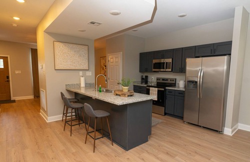 Florida Area Casa | "Charming Bywater Oasis"