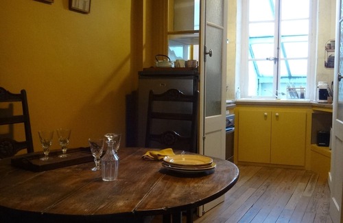 La Charite-sur-Loire Apartamento | Encantadora casa de campo - distrito histórico y borde del Loira (4/5 personas)