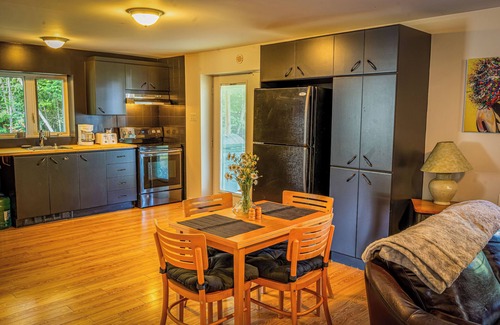 Notre-Dame-de-la-Merci Cabaña | Charming 3-bedroom cottage in fantastic Notre-Dame-de-la-Merci with WiFi, AC
