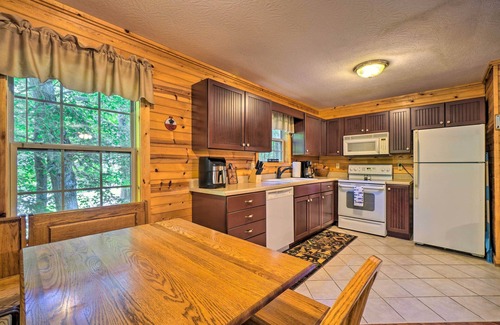 Byrdstown Cabina | Charming Cabin < 3 Mi to Dale Hollow Lake!