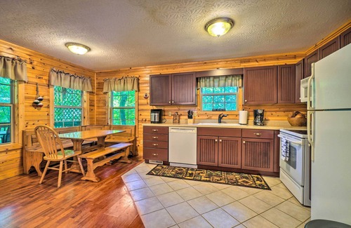 Byrdstown Cabina | Charming Cabin < 3 Mi to Dale Hollow Lake!