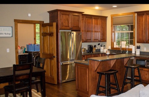 Swanton Casa | Charming Cabin in Deep Creek